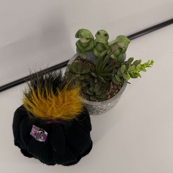 Black Beanie Multi Color Pom - Picture 2 of 3